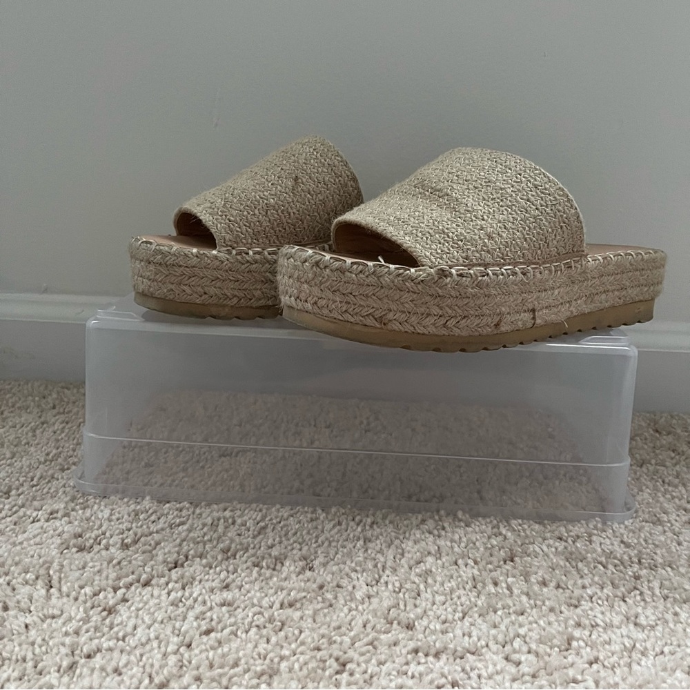 Coconuts by Matisse Rafia Platform Sandal